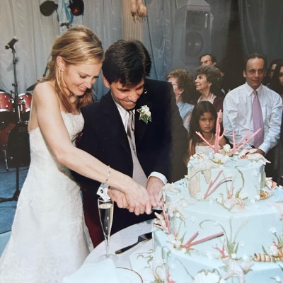 Elliott Anastasia Stephanopoulos parents, George Stephanopoulos and Alexandra Wentworth's wedding picture.